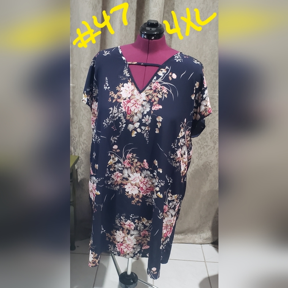 WOMEN'S CLOTHING SIZE 4 XL # 47